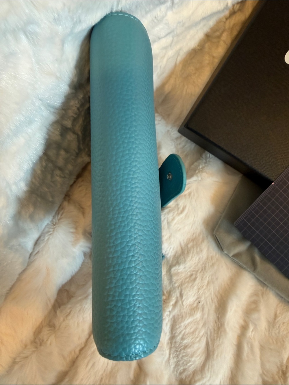 OX Knight teal pebbled leather A6 notebook cover - Picture 4 of 8